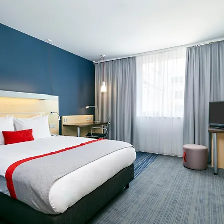 Express Centre By Ihg Otel 3*