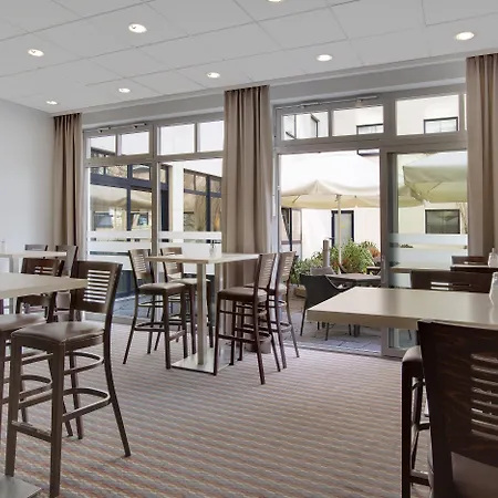 Otel Express Centre By Ihg 3*