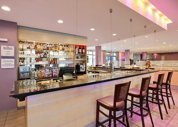 Express Centre By Ihg Otel 3*