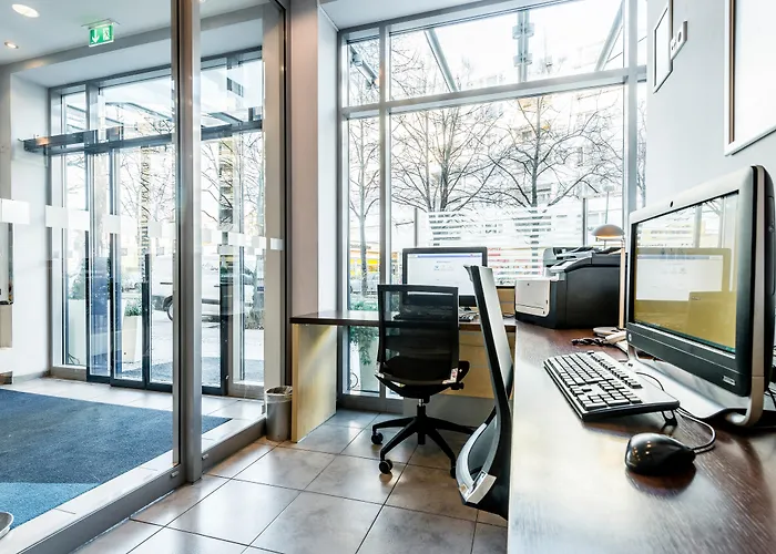 Otel Express Centre By Ihg 3*