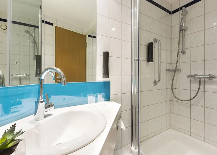 Express Centre By Ihg Otel