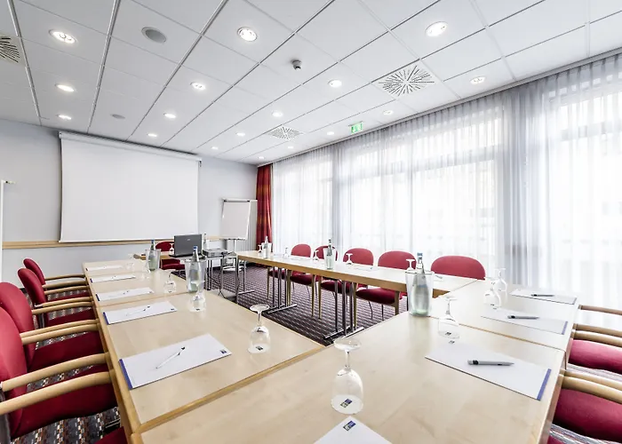 Otel Express Centre By Ihg 3*