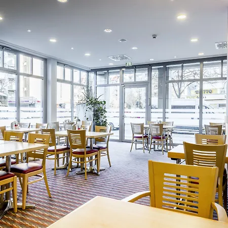 Отель Express Centre By Ihg Берлин