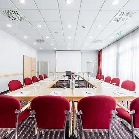 Отель Express Centre By Ihg