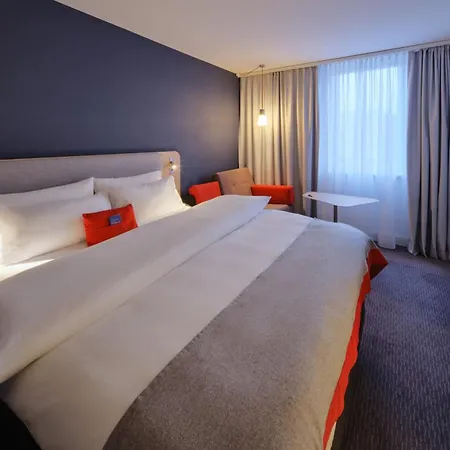 Express Centre By Ihg Отель