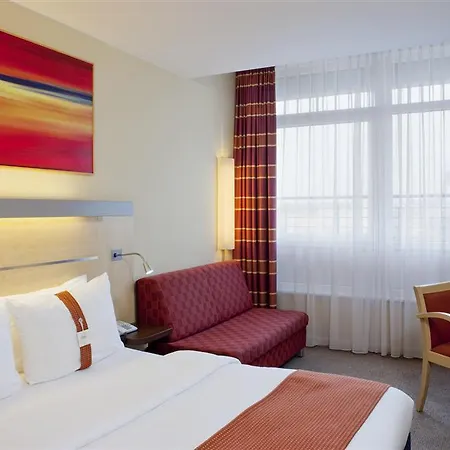 Express Centre By Ihg Отель 3*