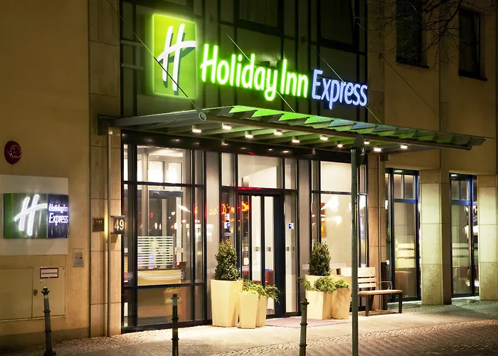Hotel Express Centre By Ihg 3*