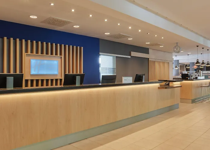 Express Centre By Ihg 3*