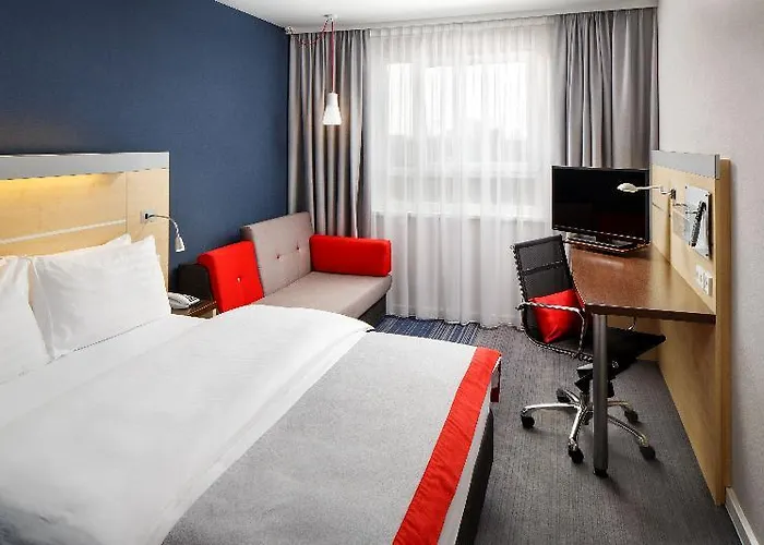 Hotel Express Centre By Ihg