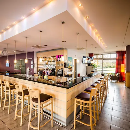 Express Centre By Ihg 3*