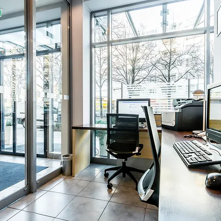 Hotel Express Centre By Ihg 3*