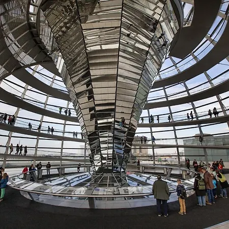 Express Centre By Ihg 3*