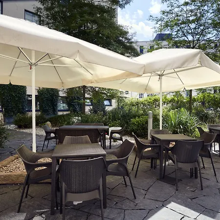 Express Centre By Ihg