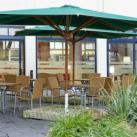 Express Centre By Ihg Hotel