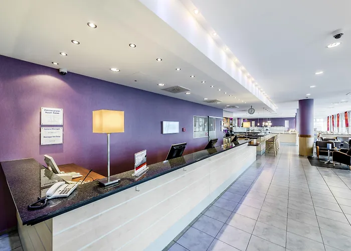 Hotel Express Centre By Ihg 3*