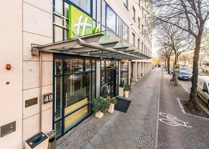 Express Centre By Ihg Hotel 3*